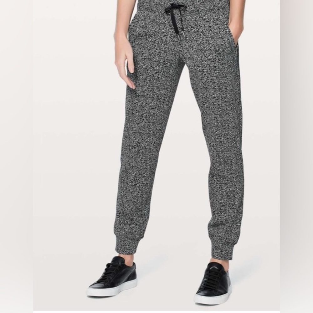 Lululemon ready to rulu pant reconnect jacquard luon white black